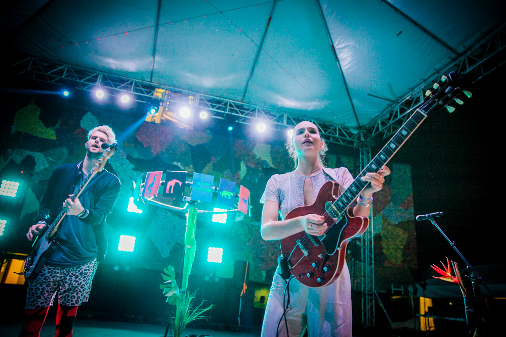 Sofi Tukker, Bumbershoot, Seattle Center, photo by Tojo Andrianarivo