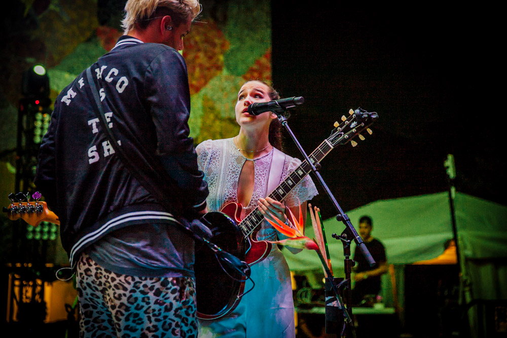 Sofi Tukker, Bumbershoot, Seattle Center, photo by Tojo Andrianarivo