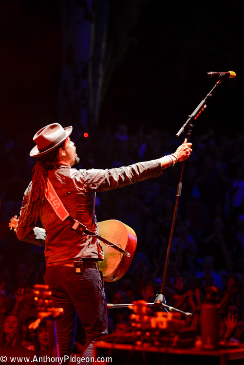 Michael Franti, Edgefield Amphitheater, photo by Anthony Pidgeon