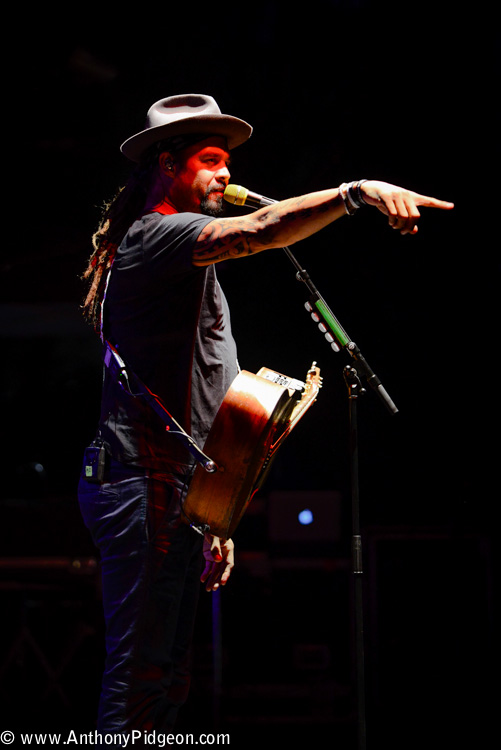 Michael Franti, Edgefield Amphitheater, photo by Anthony Pidgeon