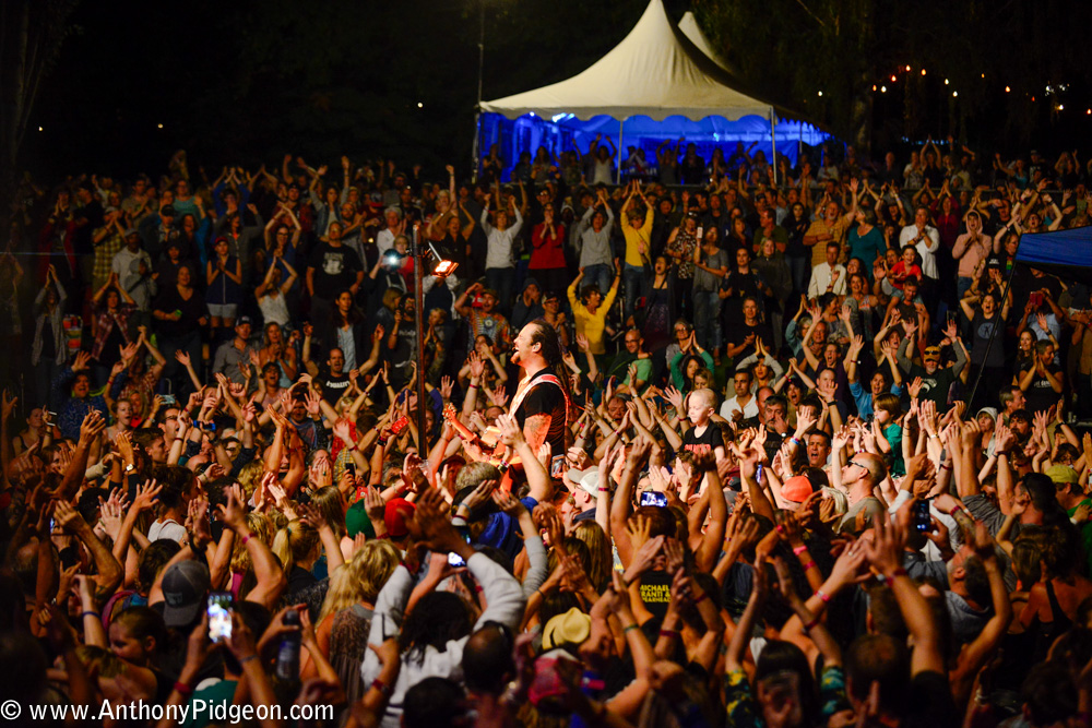 Michael Franti, Edgefield Amphitheater, photo by Anthony Pidgeon