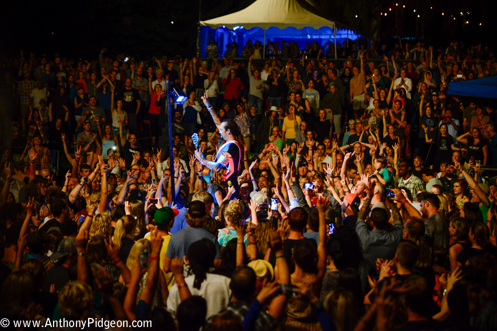 Michael Franti, Edgefield Amphitheater, photo by Anthony Pidgeon