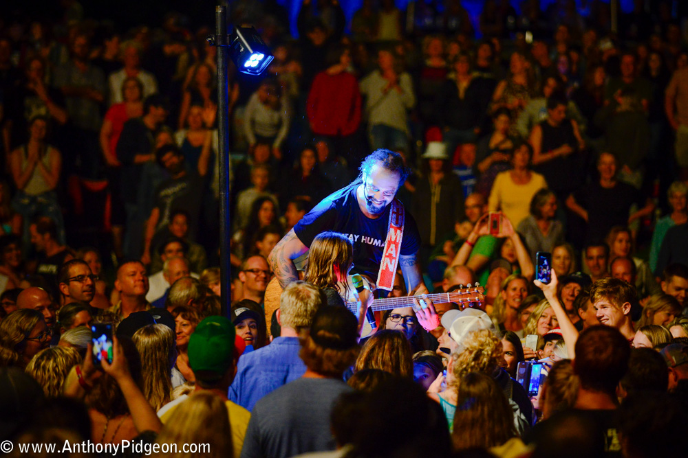Michael Franti, Edgefield Amphitheater, photo by Anthony Pidgeon