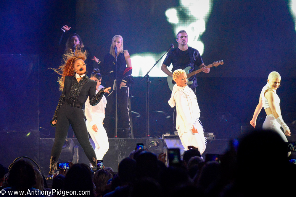 Janet Jackson, Moda Center, Rose Quarter, photo by Anthony Pidgeon