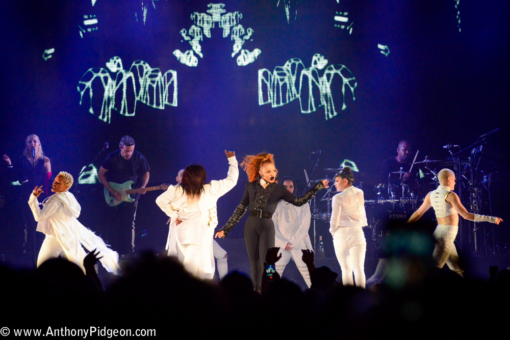 Janet Jackson, Moda Center, Rose Quarter, photo by Anthony Pidgeon