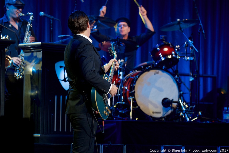 Joe Bonamassa, Arlene Schnitzer Concert Hall, Portland'5 Centers for the Arts, photo by John Alcala