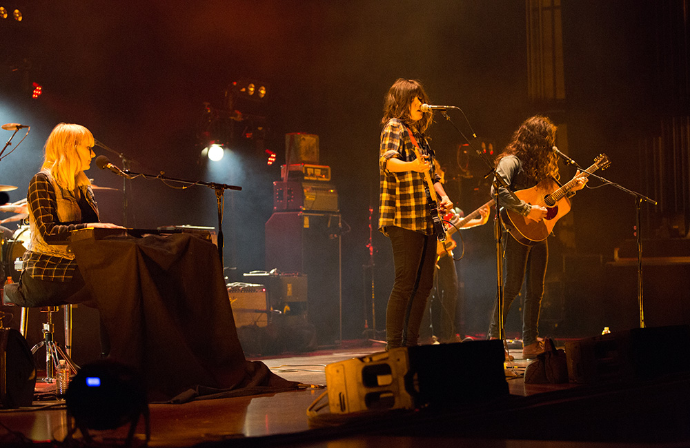 Courtney Barnett, Kurt Vile, Arlene Schnitzer Concert Hall, photo by Joe Duquette