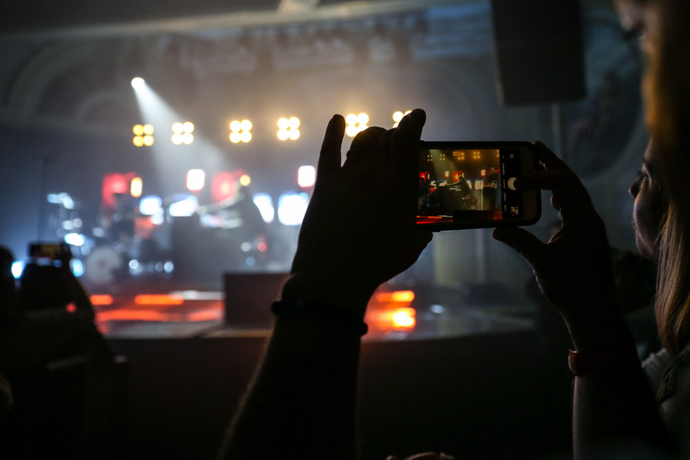 LANY, Crystal Ballroom, photo by Sydnie Kobza