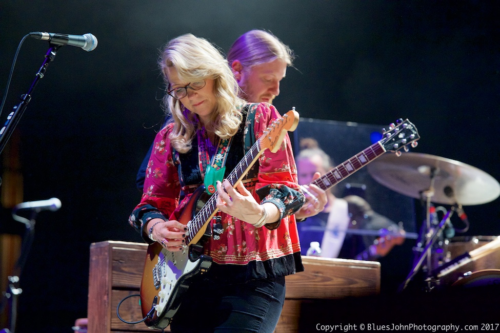 Tedeschi Trucks Band, Keller Auditorium, Portland'5 Centers for the Arts, photo by John Alcala