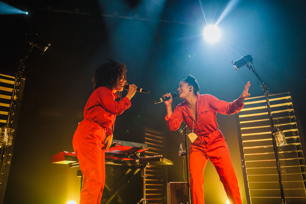 Ibeyi, Revolution Hall, photo by Tojo Andrianarivo