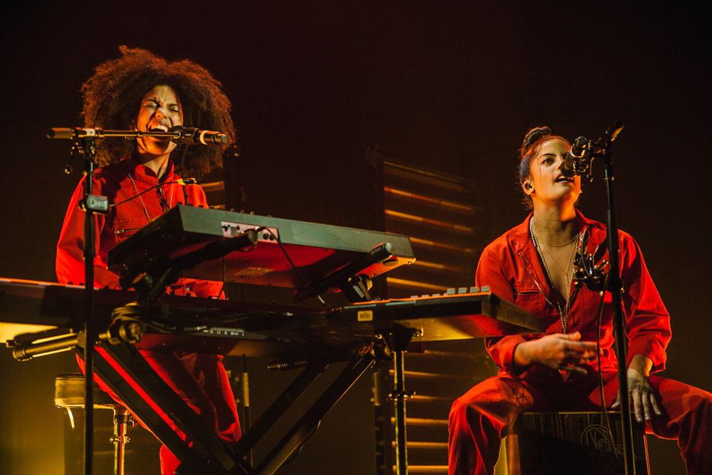 Ibeyi, Revolution Hall, photo by Tojo Andrianarivo