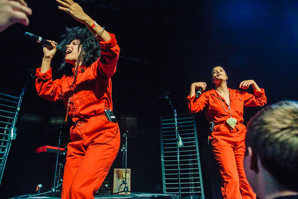 Ibeyi, Revolution Hall, photo by Tojo Andrianarivo