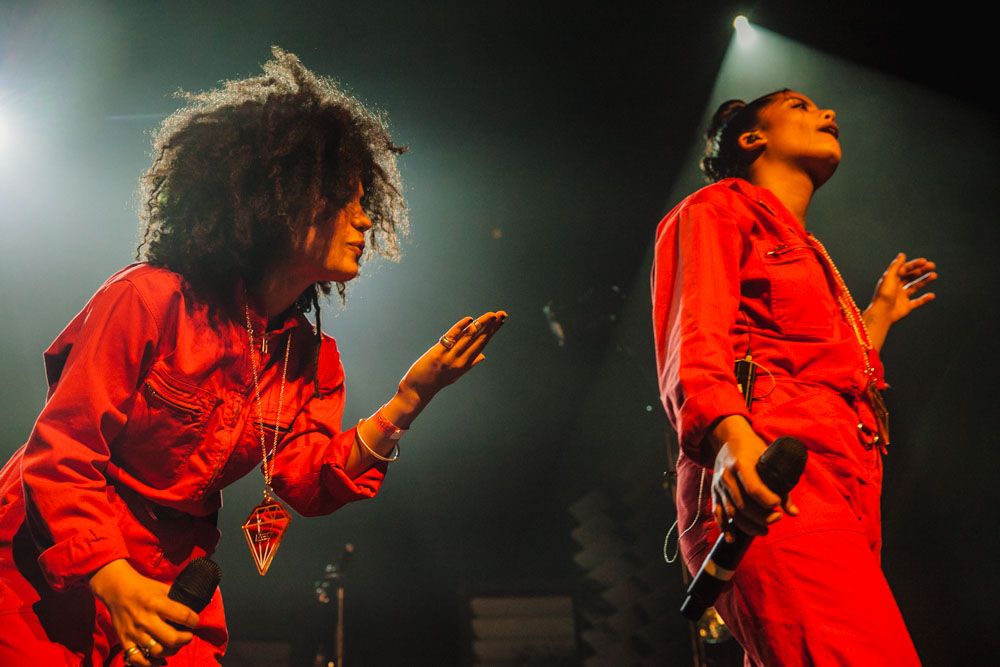 Ibeyi, Revolution Hall, photo by Tojo Andrianarivo