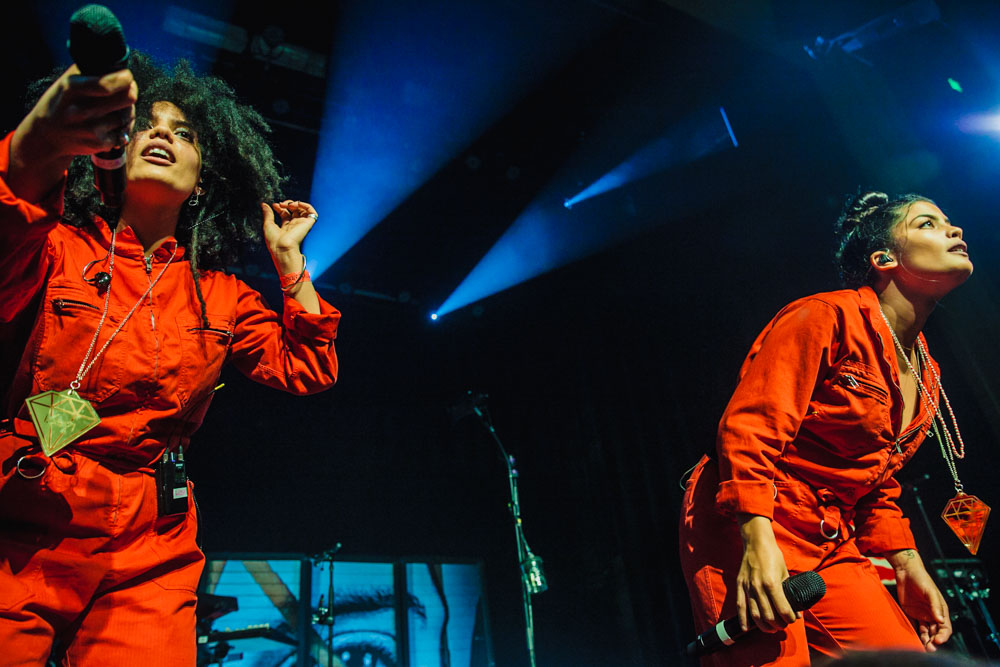 Ibeyi, Revolution Hall, photo by Tojo Andrianarivo