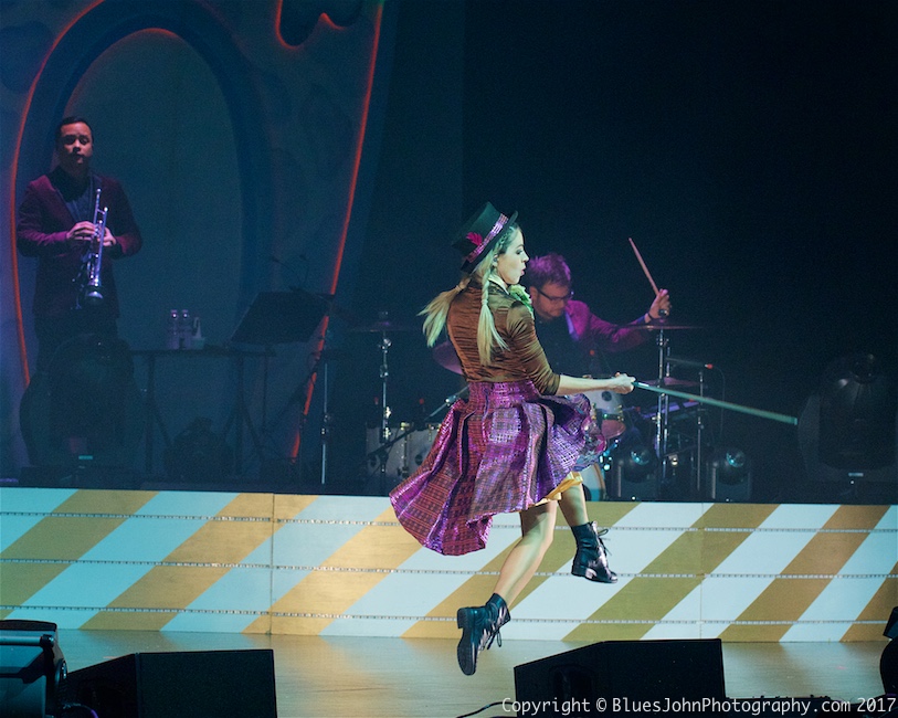 Lindsey Stirling, Arlene Schnitzer Concert Hall, photo by John Alcala