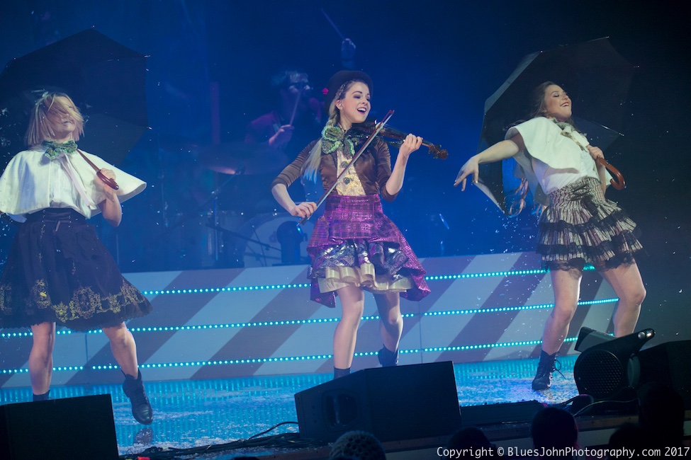 Lindsey Stirling, Arlene Schnitzer Concert Hall, photo by John Alcala
