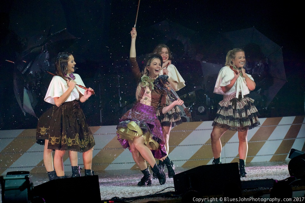 Lindsey Stirling, Arlene Schnitzer Concert Hall, photo by John Alcala