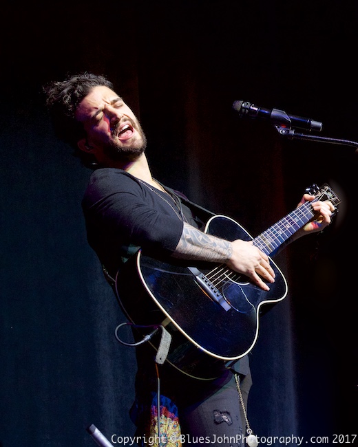 Alexander Jean, Arlene Schnitzer Concert Hall, photo by John Alcala