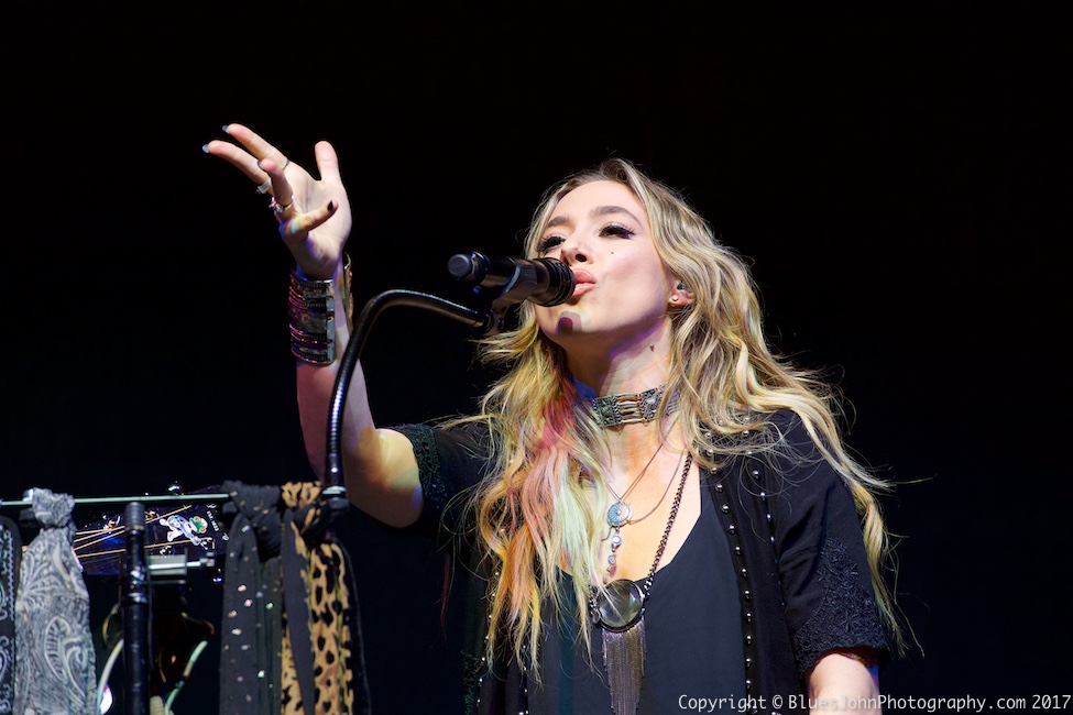 Alexander Jean, Arlene Schnitzer Concert Hall, photo by John Alcala