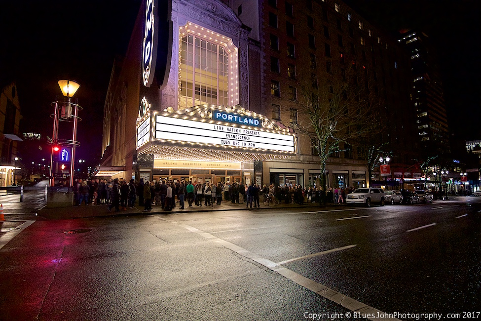 Evanescence, Arlene Schnitzer Concert Hall, Portland'5 Centers for the Arts, photo by John Alcala
