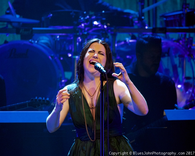 Evanescence, Arlene Schnitzer Concert Hall, Portland'5 Centers for the Arts, photo by John Alcala