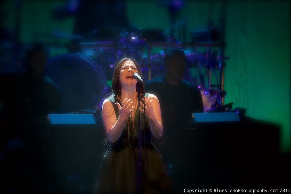 Evanescence, Arlene Schnitzer Concert Hall, Portland'5 Centers for the Arts, photo by John Alcala