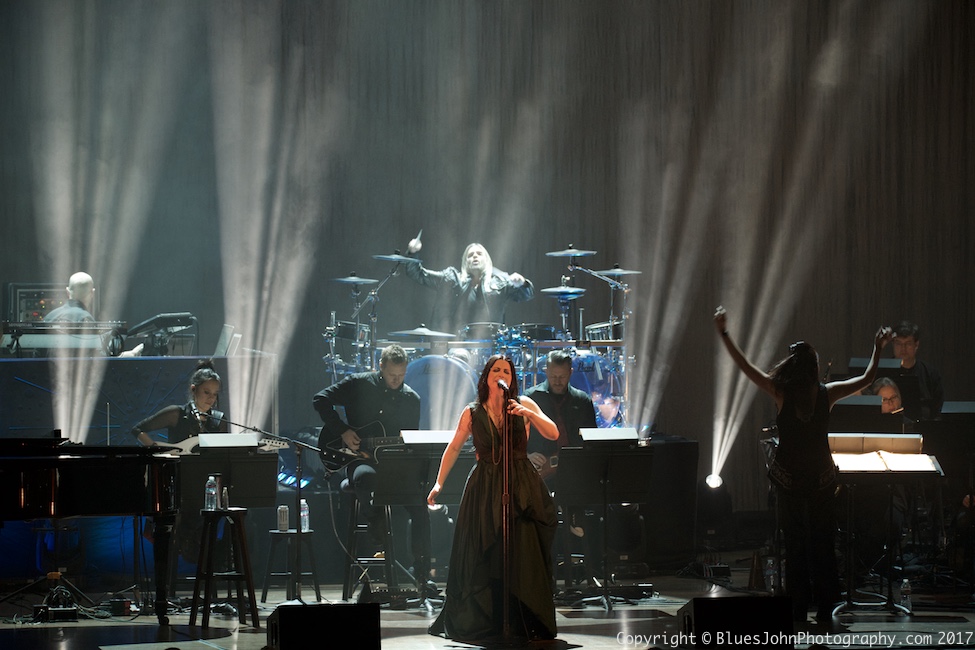 Evanescence, Arlene Schnitzer Concert Hall, Portland'5 Centers for the Arts, photo by John Alcala