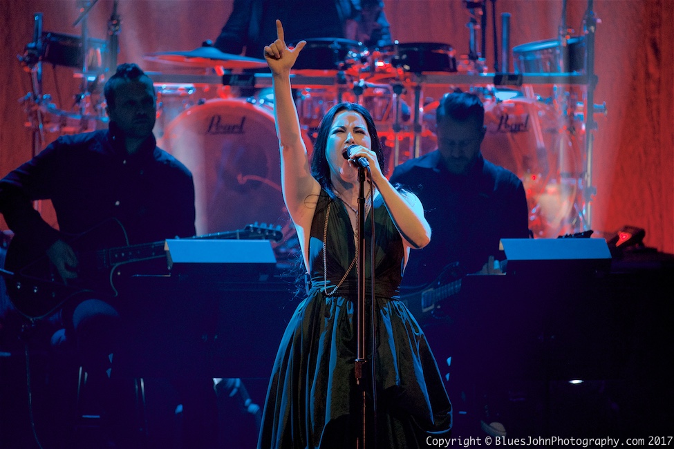 Evanescence, Arlene Schnitzer Concert Hall, Portland'5 Centers for the Arts, photo by John Alcala
