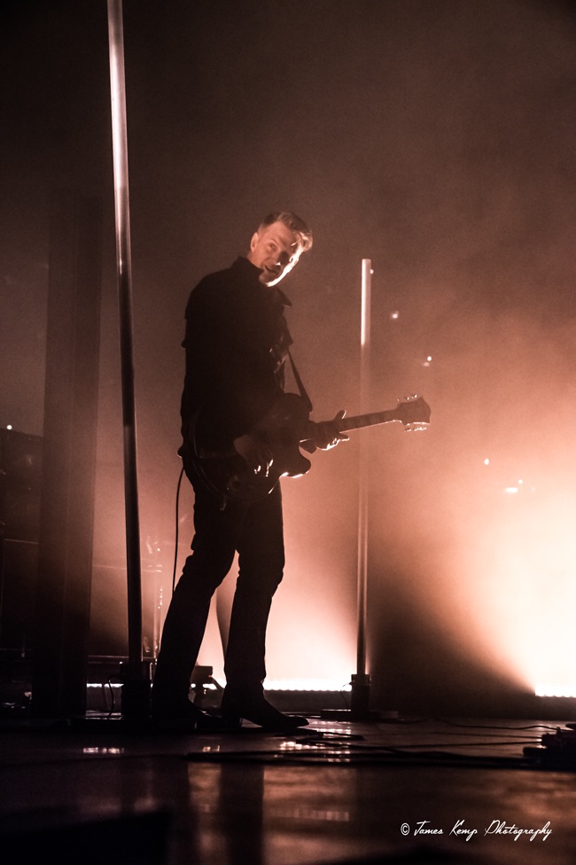 Queens of the Stone Age, Veterans Memorial Coliseum, Rose Quarter, photo by James Kemp
