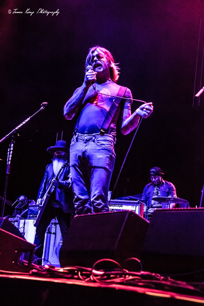 Eagles of Death Metal, Veterans Memorial Coliseum, Rose Quarter, photo by James Kemp