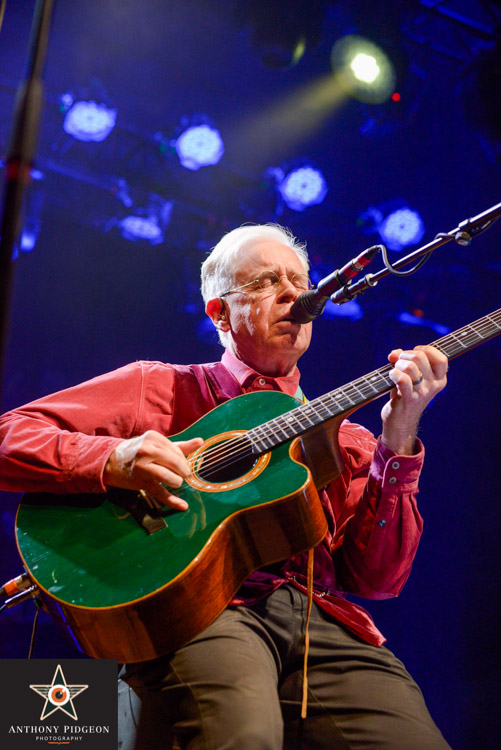 Bruce Cockburn, Aladdin Theater, photo by Anthony Pidgeon