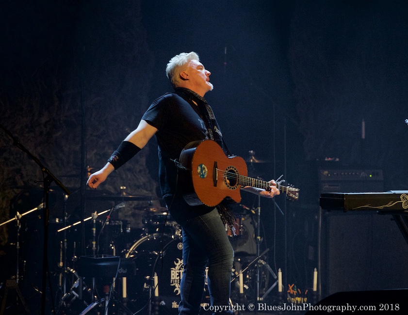 Marina V, Revolution Hall, photo by John Alcala