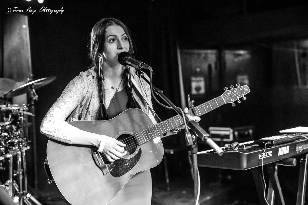 Maiah Wynne, The Analog Cafe [CLOSED], photo by James Kemp