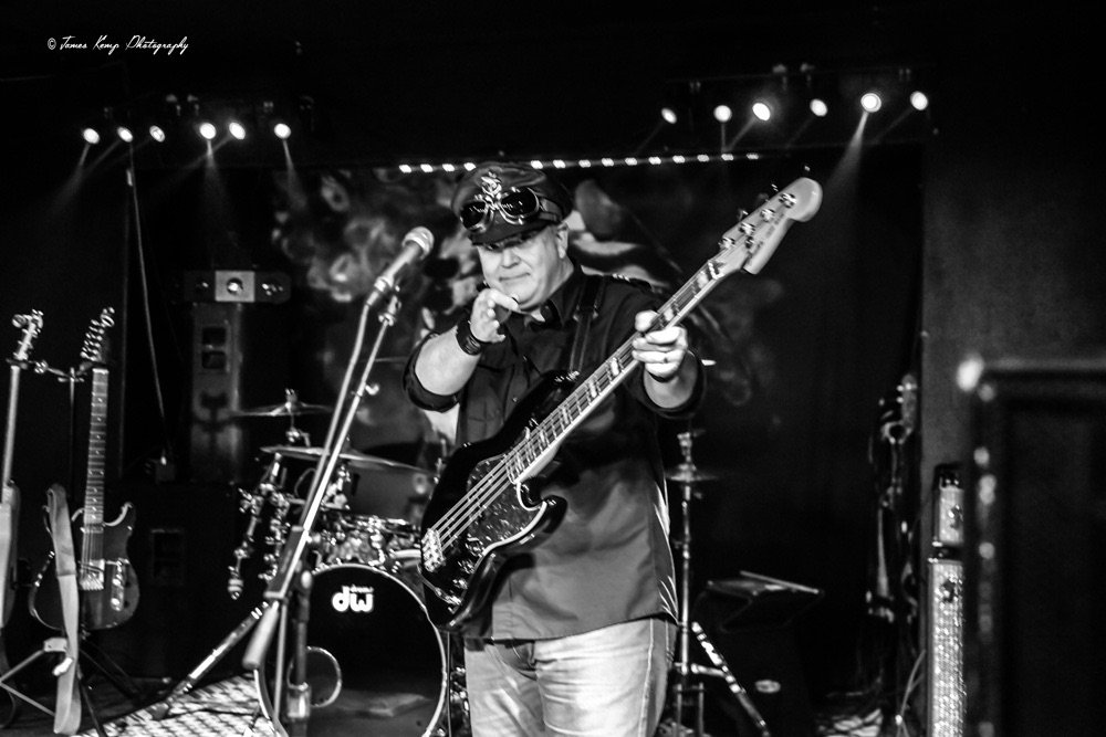 The Bar Pilots, The Analog Cafe [CLOSED], photo by James Kemp