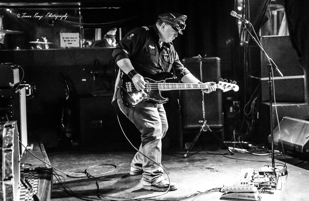 The Bar Pilots, The Analog Cafe [CLOSED], photo by James Kemp