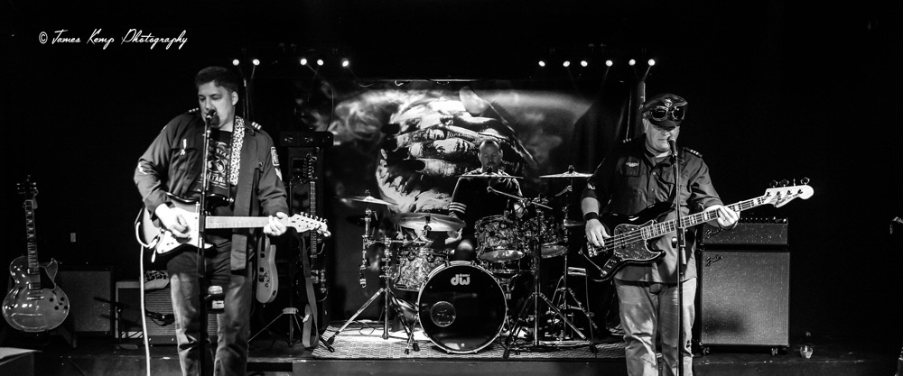 The Bar Pilots, The Analog Cafe [CLOSED], photo by James Kemp