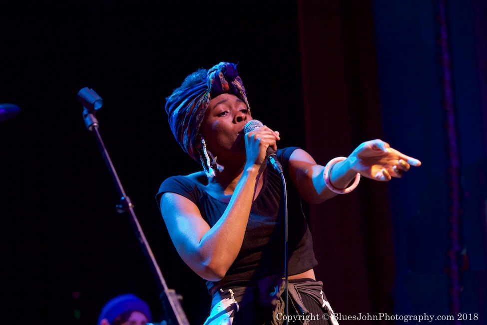 Bells Atlas, Aladdin Theater, photo by John Alcala