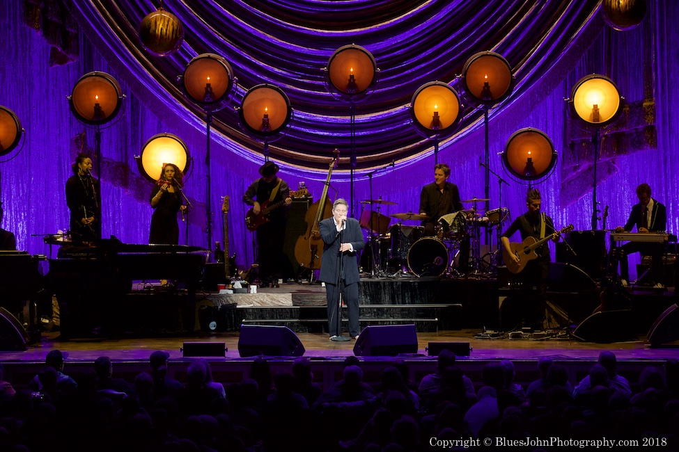 k.d. lang, Arlene Schnitzer Concert Hall, Portland'5 Centers for the Arts, photo by John Alcala