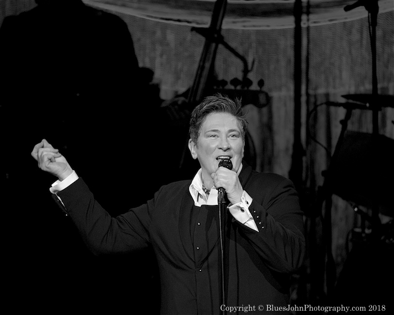 k.d. lang, Arlene Schnitzer Concert Hall, Portland'5 Centers for the Arts, photo by John Alcala