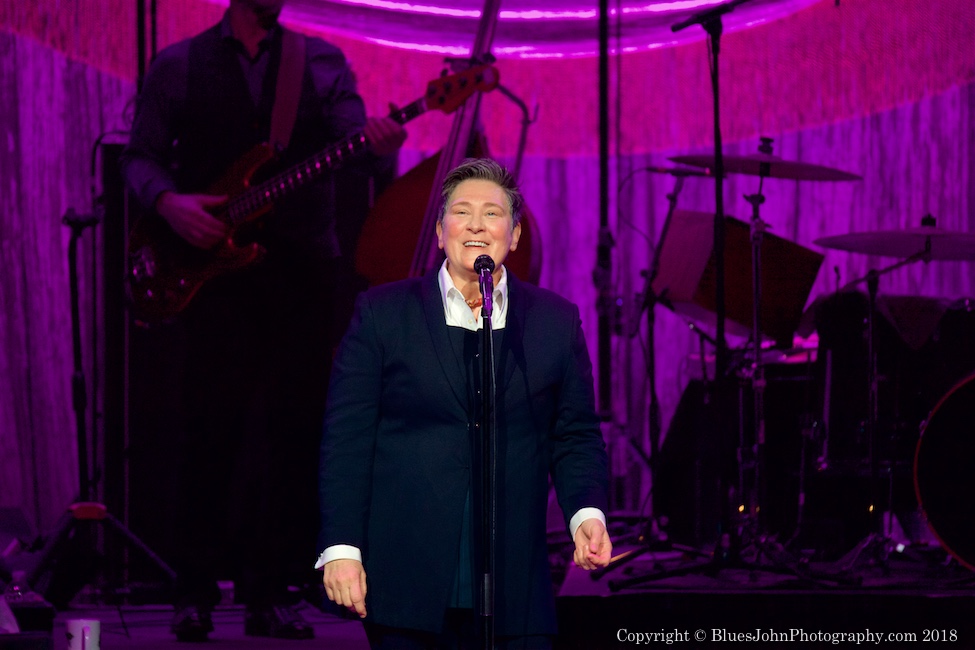 k.d. lang, Arlene Schnitzer Concert Hall, Portland'5 Centers for the Arts, photo by John Alcala