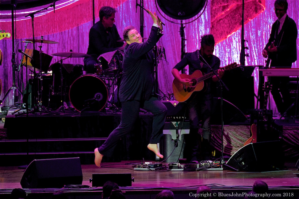 k.d. lang, Arlene Schnitzer Concert Hall, Portland'5 Centers for the Arts, photo by John Alcala