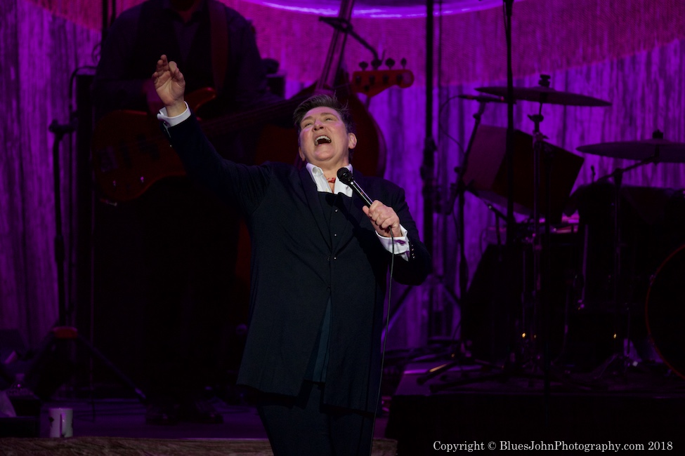k.d. lang, Arlene Schnitzer Concert Hall, Portland'5 Centers for the Arts, photo by John Alcala