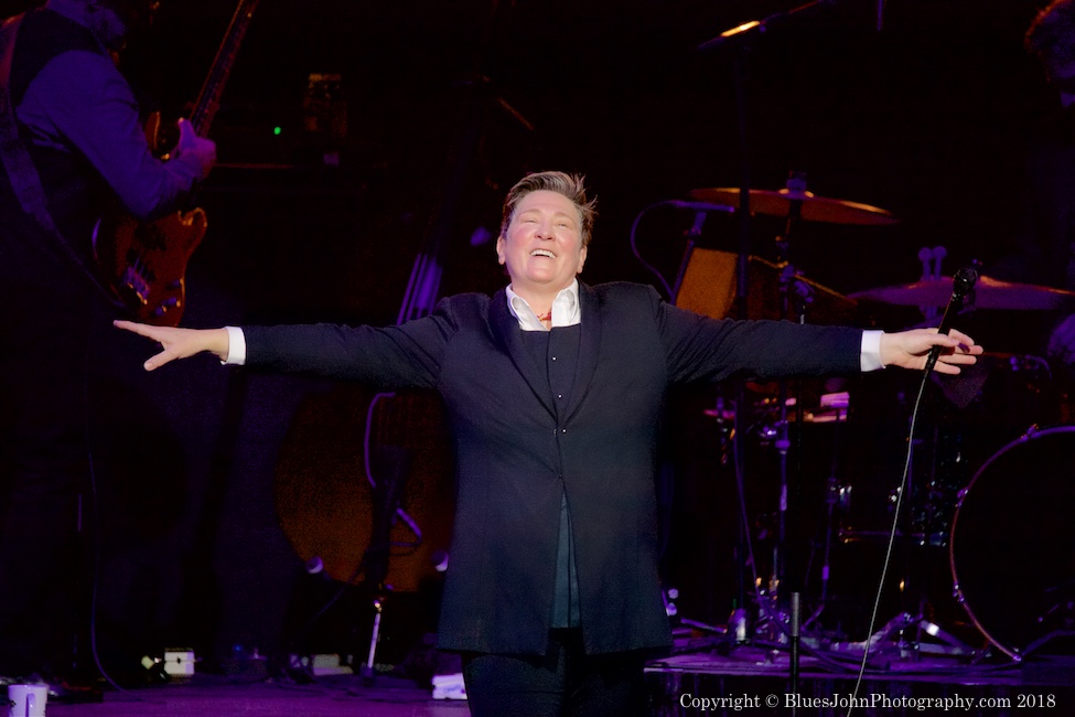 k.d. lang, Arlene Schnitzer Concert Hall, Portland'5 Centers for the Arts, photo by John Alcala