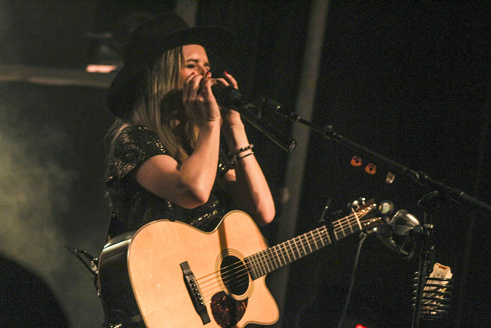 ZZ Ward, Wonder Ballroom, photo by Emma Davis