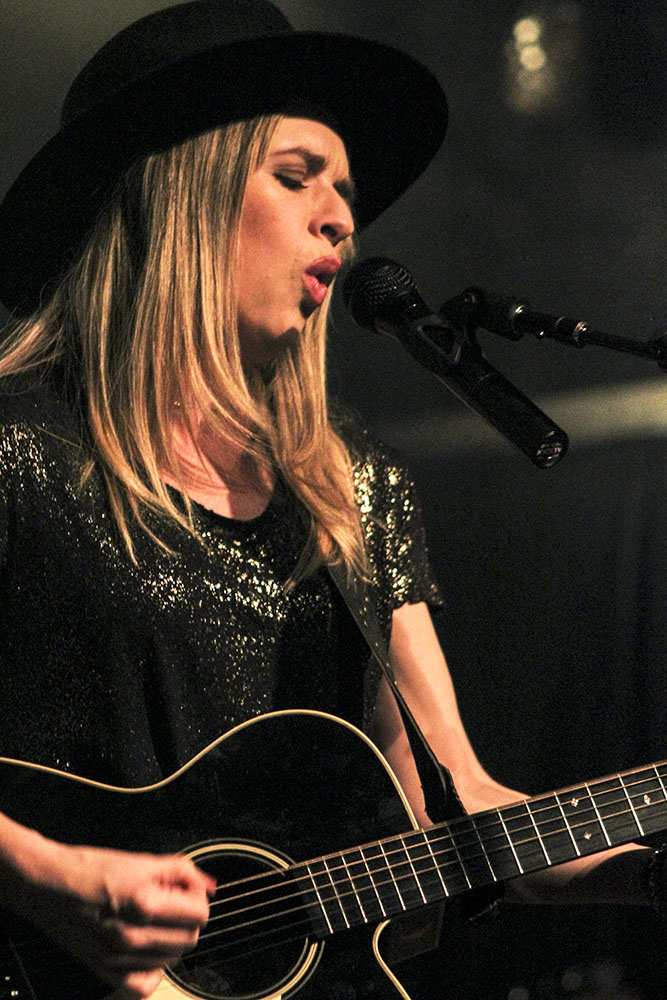ZZ Ward, Wonder Ballroom, photo by Emma Davis