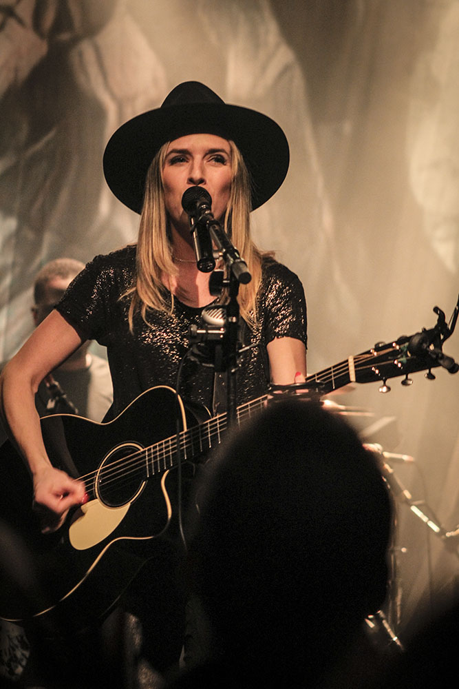 ZZ Ward, Wonder Ballroom, photo by Emma Davis