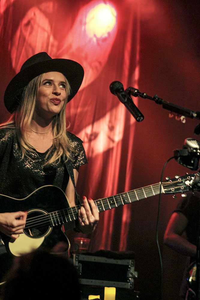 ZZ Ward, Wonder Ballroom, photo by Emma Davis
