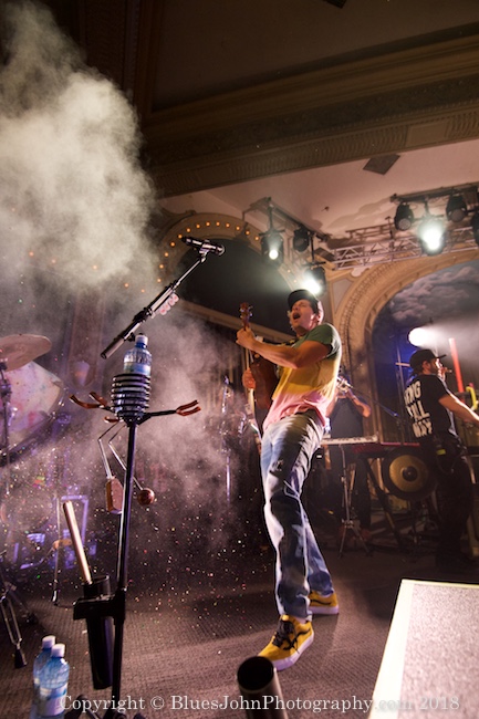Walk Off The Earth, Crystal Ballroom, photo by John Alcala
