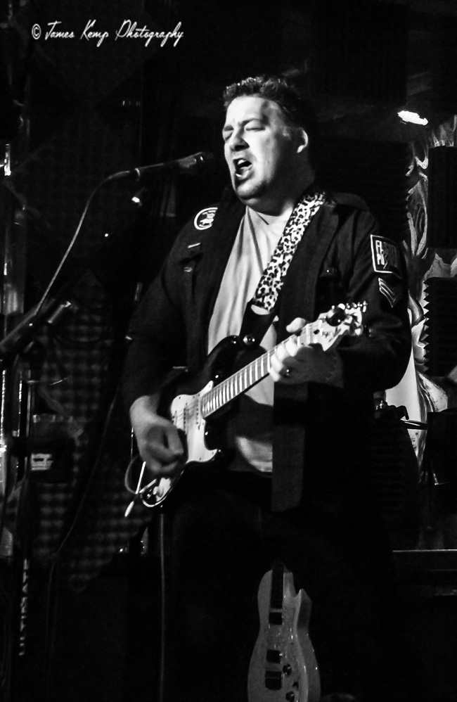 The Bar Pilots, The Analog Cafe [CLOSED], Portland Metro Records, photo by James Kemp