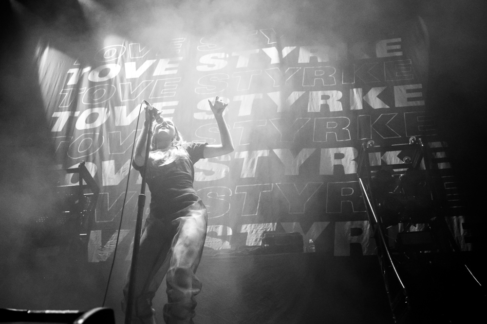 Tove Styrke, Moda Center, Rose Quarter, photo by Sydnie Kobza